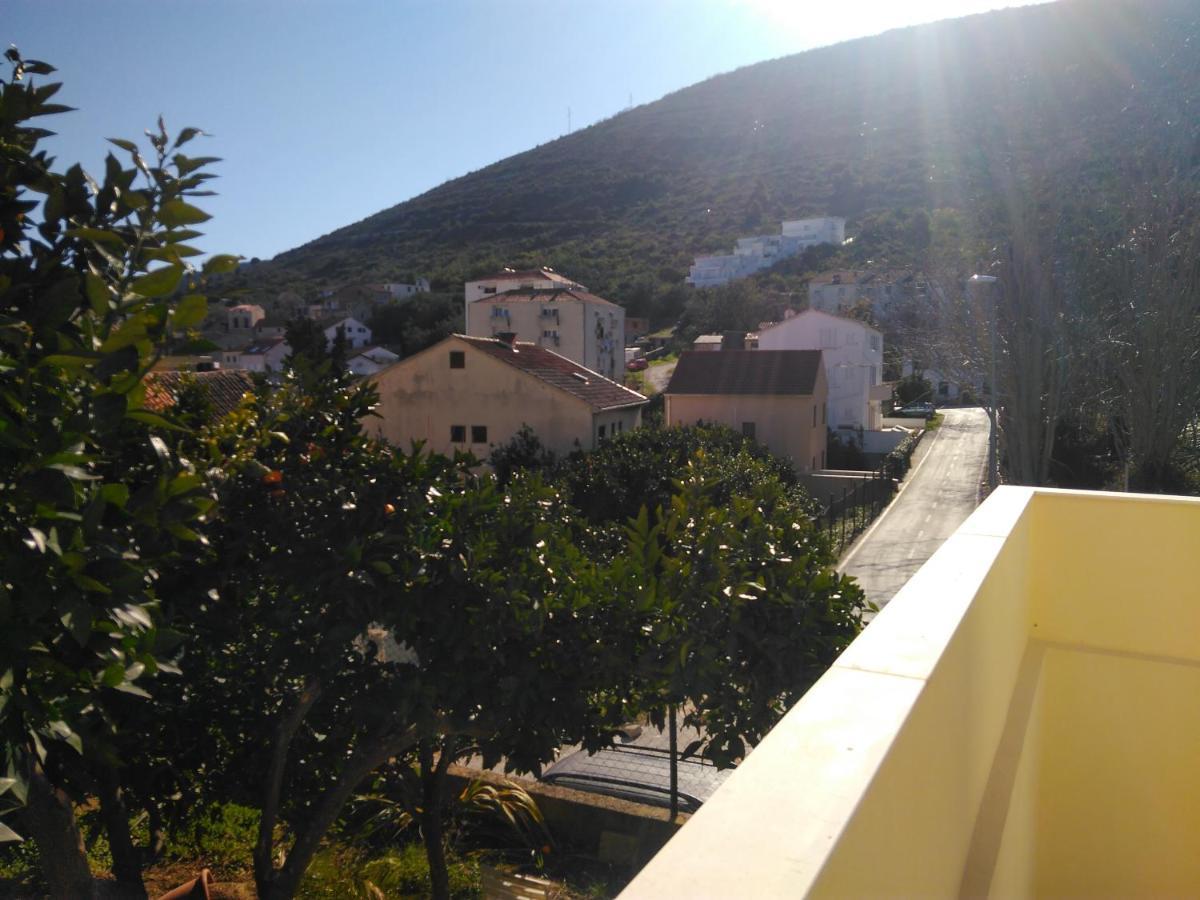Lemon House Hotel Vis Exterior foto