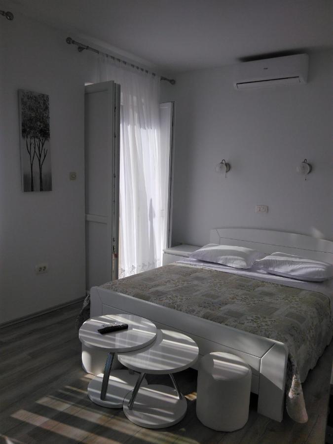 Lemon House Hotel Vis Exterior foto