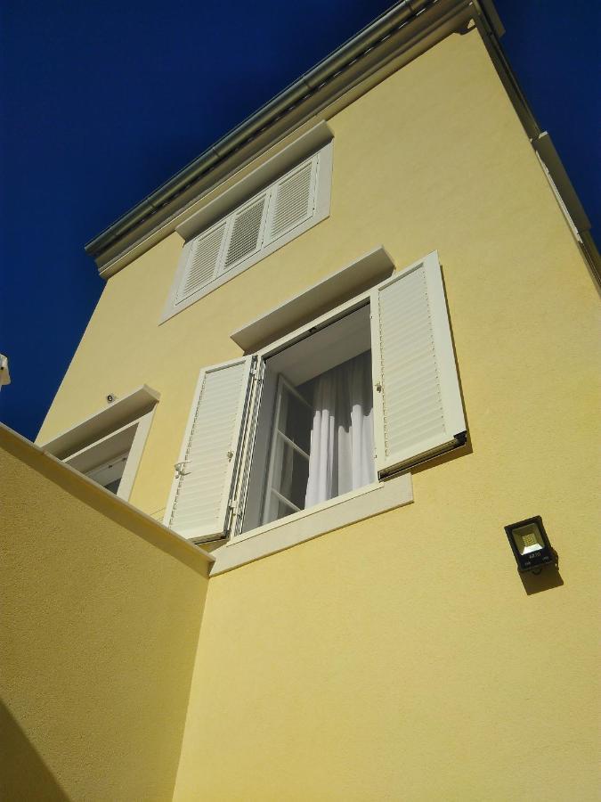 Lemon House Hotel Vis Exterior foto